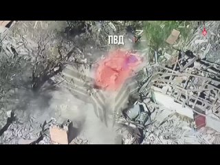 🔥 «Рубикон» массово сжигает вражескую технику в Сумской области    ▪Расчеты FPV-дронов Центра «Рубикон» поражают живую... (видео)