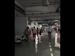⚡️ В Сочи напомнили владельцам отелей и ТЦ: в случае воздушной тревоги эти пространства должны быть открыты для людей ... (видео)