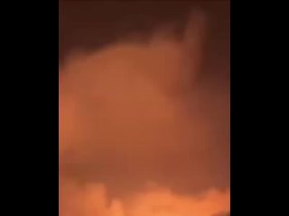 🔥 Пожар в Полтаве   В результате атаки Гераней по целям в Полтаве наблюдается мощный пожар, начались перебои с... (видео)