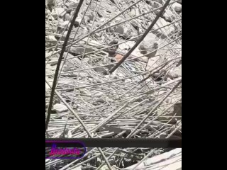 В Бангкоке рабочие, строившие небоскребы, оказались под завалами рухнувшего дома — сейчас ищут минимум 43 человек   ... (видео)
