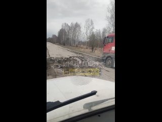 Дорога от трассы Р255 до Северного объезда, с.Барлак. Разбита очень сильно. Школьные автобусы пускают в обход. Рейсовые... (видео)