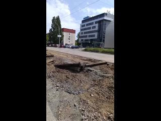 Хорошо,  что делают, а то такое впечатление было когда едет трамвай что он с рельс вылетит,  так матало из стороны в... - Захар Руденский