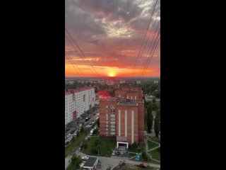 Яркий закат на Автозаводе 💟 (видео)