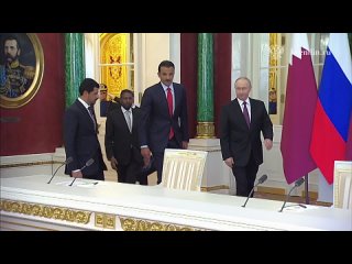 Церемония обмена документами, подписанными по итогам российско-катарских переговоров, проходит в эти минуты. Ранее... (видео)