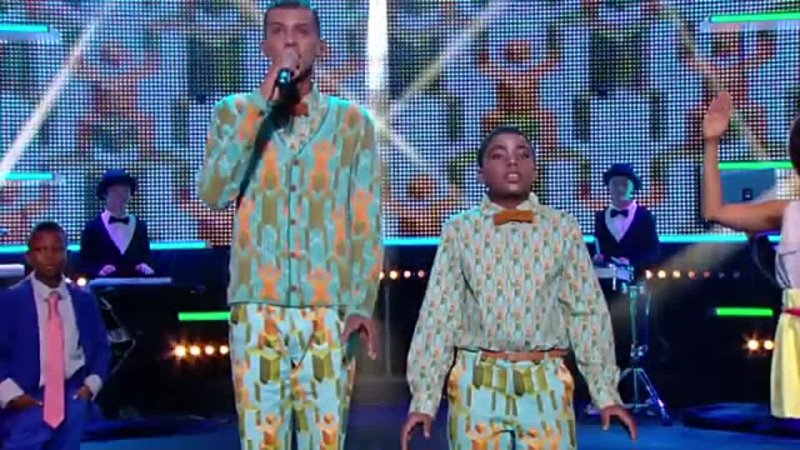 Папа уте стромай. Стромай папаутей. Стромае уте папа уте. Stromae-Papaoutai Live. Стромае концерт.