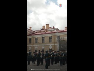 Шторм празднику не помеха: 4 июля выпускникам вуза МЧС вручили дипломы в стенах Петропавловской крепости.   ... (видео)