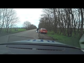 👮♂ В МВД прокомментировали видео погони, на котором «Лада» разваливается, как Бэтмобиль  На вирусном видео «десятка»... (видео)