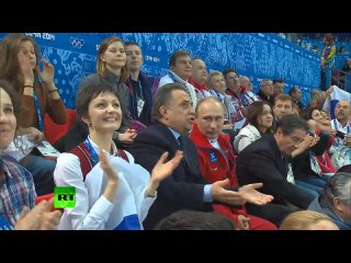 Владимир Путин поздравил российских фигуристов с золотой медалью