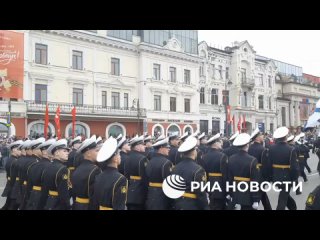 Военный парад в честь 80-летия Победы в Великой Отечественной войне прошел во Владивостоке. В нем приняли участие около... (видео)