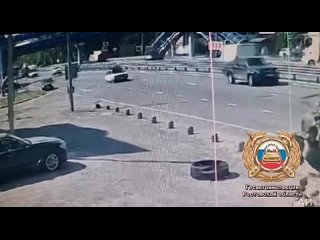 Под Ростовом в ДТП перевернулась и сгорела «Лада Приора» — водитель погиб  ⠀  Трагедия произошла 8 сентября на трассе... (видео)