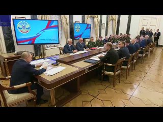 Владимир Путин проводит совещание по вопросам, связанным с госпрограммой вооружений.  Видео: ТАСС/ Ruptly (видео)