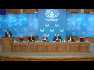 Зампред Комитета по международным делам Совфеда Климов проводит брифинг для глав диппредставительств стран ЛАГ.  Видео:... (видео)