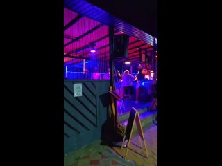 Так тому и быть ☝️😉 Лазаревское, ночная жизнь в летнее время 👍  https://t.me/lazarevka1839 (видео)