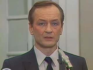 Михаил Ножкин – Точка опоры. Всё мне чудится, чудится, чудится Светлый дом на крутом берегу. Неужели когда-нибудь сбудется  Я ту