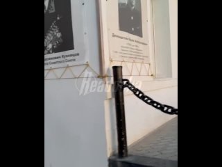 В Севастополе рядом с портретами Жукова и Кузнецова поместили Кадырова — кадры с набережной гуляют по Telegram    На... (видео)