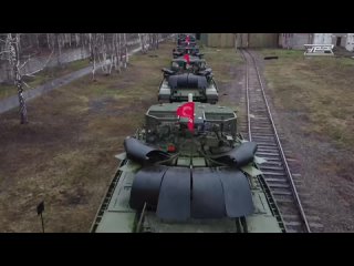 💪🇷🇺 В ВС РФ отправлены новые партии танков Т-72Б3М и Т-90М «Прорыв»   Уралвагонзавод в преддверии Дня Победы... (видео)