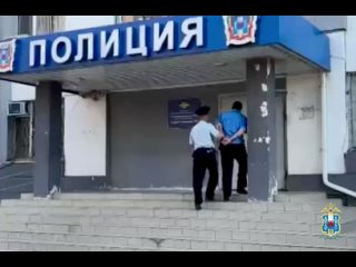 В Ростове задержали мужчину, который стрелял из окна по прохожим.  Его быстро нашли благодаря видео из соцсетей.... (видео)