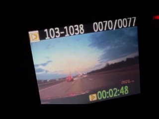 24 мая в 22:35 на КАДе в сторону Выборгского шоссе  (Территориально проезжая Мурино) Была авария.  Виновник ДТП ,... (видео)