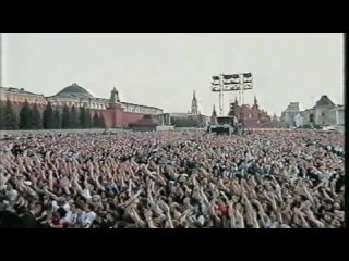 Paul McCartney Back In The Word 2003  Paul McCartney in Red Square (24.05.2003)