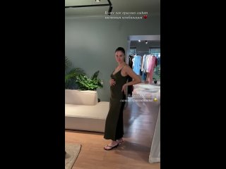 "Необязательно в балахоны одеваться!". Беременная Агата Муцениеце выбирает наряды  36-летняя актриса ждет ребенка от... (видео)