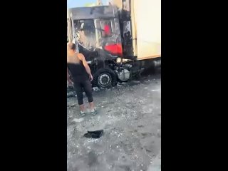 🚑 Украинские террористы нанесли удар по сельхозрынку в Великих Копанях Херсонской области, ранены два человека    Об... (видео)