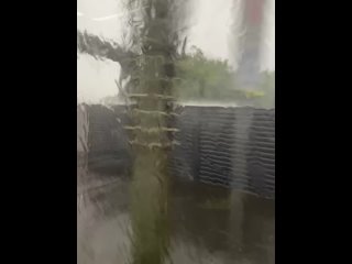 Сегодня в Кургане льет как из ведра. (видео)