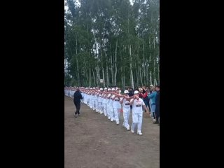 В селе Частоозерье Курганской области представили 36-метровую колбасу, равную по длине 12-этажному дому. Необычное... (видео)