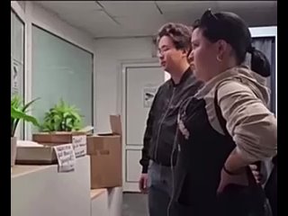 ⚡️ Шокирующая ситуация в Челябинске: из пункта выдачи сделали склад для мертвых животных.  Бизнесмен решил расширить... (видео)