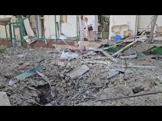 Обстановка на месте прилета в центральном районе Донецка    На кадрах Readovka — первые минуты после прилета у... (видео)