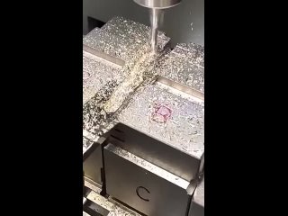 Вырезка металлической части чип-ключа от авто. Чип ключи автомобиля изготавливаются и программируются в... (видео)