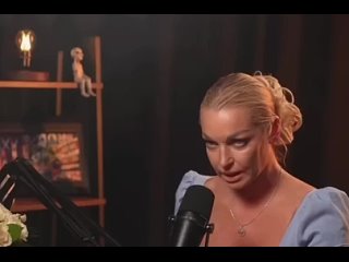 "Пример для всех" Анастасия Волочкова объяснила за просекко  "Полстраны бухает" всякую дрянь, а она может себе... (видео)