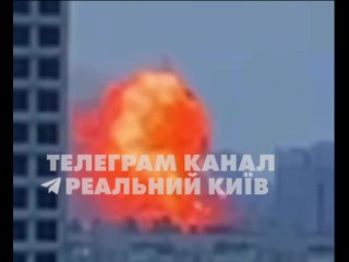🔥 МАССИРОВАННЫЙ УДАР ПО ОКРАИНЕ  Сегодня ночью нанесен массированный удар ракетами и беспилотниками по вражеским целям... (видео)