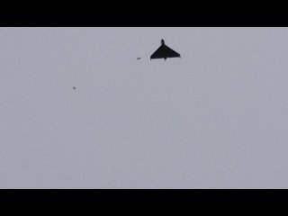 ⚠💥 Прилёты Гераней по ТЦК в Пятихатках    На кадрах утренние прилёты по зданию ТЦК в Пятихатках Днепропетровской... (видео)