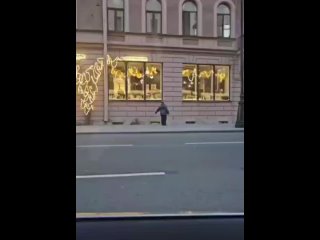 Вид у неё жалкий и несчастный... - Елена Козуб