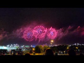 Не-а... дома были . Даже на дачу не поехали . Погодка не та . - Олег Ворошилов