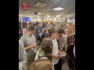 В аэропорту Сочи сняли ограничения на полеты  Ограничения на полеты сняли в аэропорту Сочи, сообщил представитель... (видео)