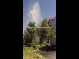 Ну вот, а говорят фонтаны сделать не могут. Прямо хорошенький такой, лучше чем в центральном парке. - Владимир Сединкин