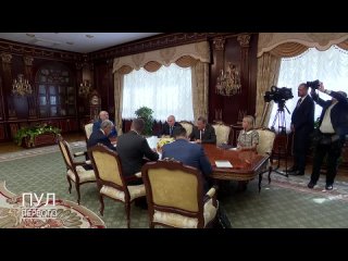 ✈ США сняли санкции с «Белавиа»    Президент Белоруссии Александр Лукашенко встретился с представителем Белого дома... (видео)