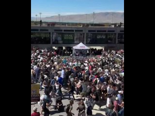 В США совершено покушение на политика-консерватора и противника помощи Украине Чарли Кирка, 18+    Основатель Turning... (видео)