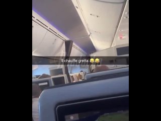 Пилот израильского самолета, на котором депортировали Грету Тунберг, подколол активистку и поблагодарил ЦАХАЛ за... (видео)