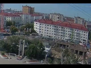 В Кургане обрушился строящийся ЖК  Часть перекрытий сложилась как карточный дом на стройке на месте бывшего кинотеатра... (видео)