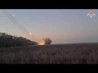 🔥 НА ВРАГА ОБРУШИЛСЯ «ГРАД»  00:00 Реактивщики группировки войск «Днепр» уничтожили пункт хранения боеприпасов... (видео)