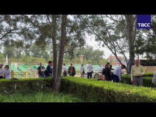 Журналисты кремлевского пула уже приехали к Дому народных собраний в Пекине, где пройдет встреча Путина и Си Цзиньпина.... (видео)