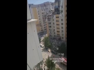 "Не у нас"  ❗️Взрыв произошел в подъезде 10-этажного жилого дома в Саратове.  В результате ЧП произошло обрушение с... (видео)