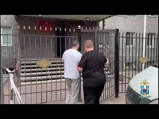 Полиция задержала группу из девяти человек, помогавших телефонным мошенникам. Жертвами стали пожилые люди, потерявшие в... (видео)