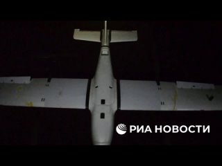 Российские специалисты перехватили сигнал и посадили в Запорожской области украинский БПЛА с оборудованием,... (видео)