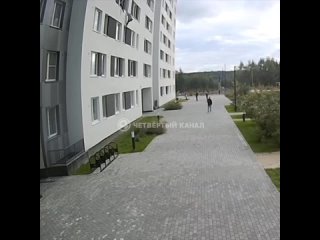 В Академическом мужчина спрыгнул с 4 этажа и убежал в закат   Как рассказали соседи, в этой квартире часто происходят... (видео)