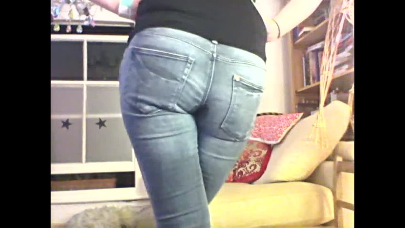 tight jeans wetting