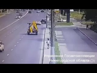 В Нижнем Новгороде сотрудники ГАИ устанавливают причины ДТП с каршерингом на проспекте Ленина    Сегодня около 10:09... (видео)