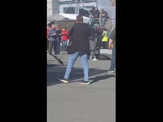 На Центральной площади прошел турнир "Самый сильный человек". (видео)